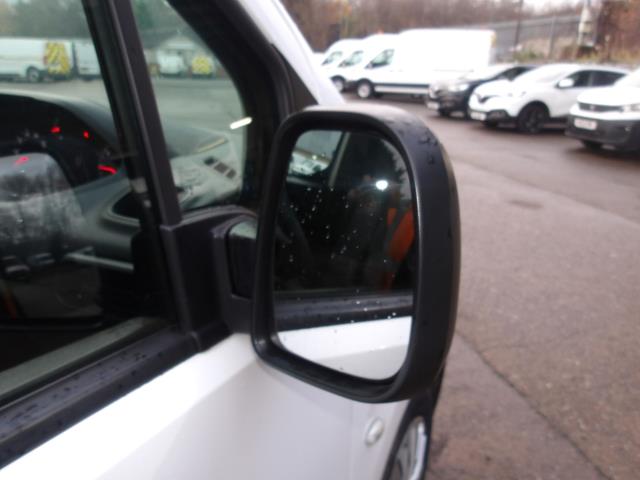 2021 Peugeot Partner 1000 1.5 Bluehdi 100 Professional Van (NV70NFP) Image 11