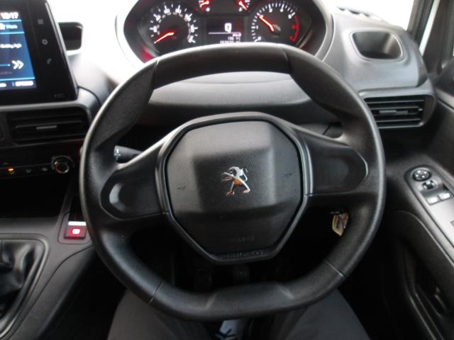 2021 Peugeot Partner 1000 1.5 Bluehdi 100 Professional Van (NV70NFP) Image 26