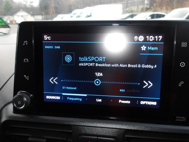 2021 Peugeot Partner 1000 1.5 Bluehdi 100 Professional Van (NV70NFP) Image 31