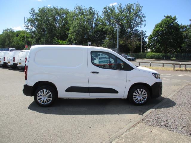 2021 Peugeot Partner 1000 1.5 Bluehdi 100 Professional Van (NV70NFT) Image 3