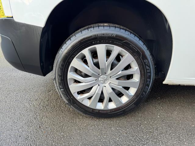 2021 Peugeot Partner 1000 1.5 Bluehdi 100 Professional Van Euro 6 (NV70NHA) Image 54