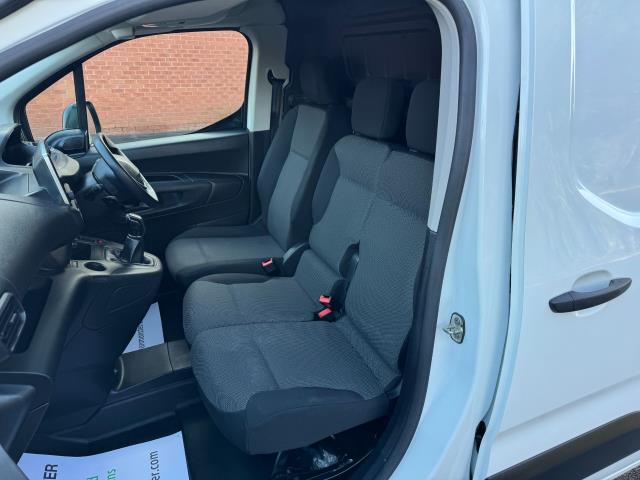 2021 Peugeot Partner 1000 1.5 Bluehdi 100 Professional Van Euro 6 (NV70NHA) Image 31