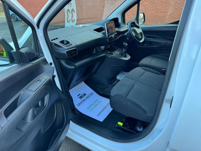 2021 Peugeot Partner 1000 1.5 Bluehdi 100 Professional Van Euro 6 (NV70NHA) Image 28