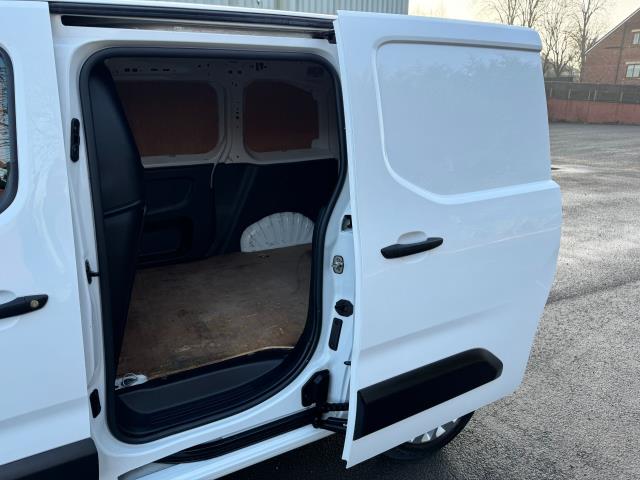 2021 Peugeot Partner 1000 1.5 Bluehdi 100 Professional Van Euro 6 (NV70NHA) Image 39