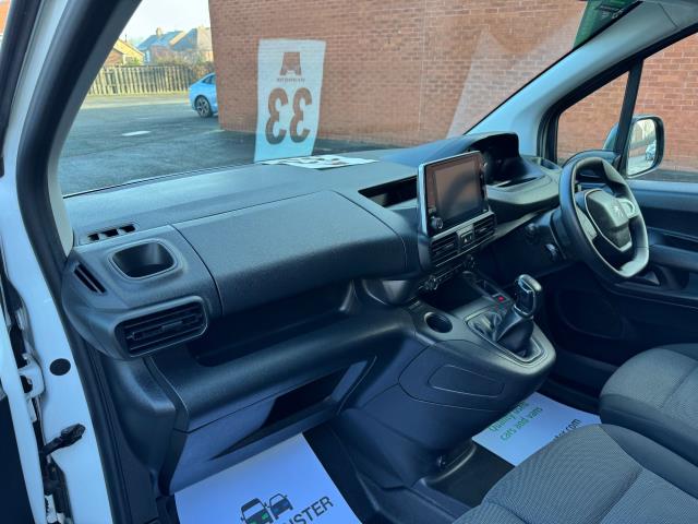 2021 Peugeot Partner 1000 1.5 Bluehdi 100 Professional Van Euro 6 (NV70NHA) Image 29