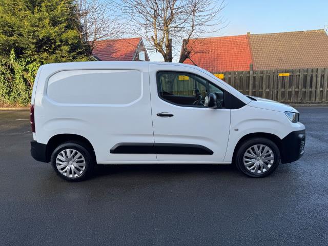 2021 Peugeot Partner 1000 1.5 Bluehdi 100 Professional Van Euro 6 (NV70NHA) Image 10