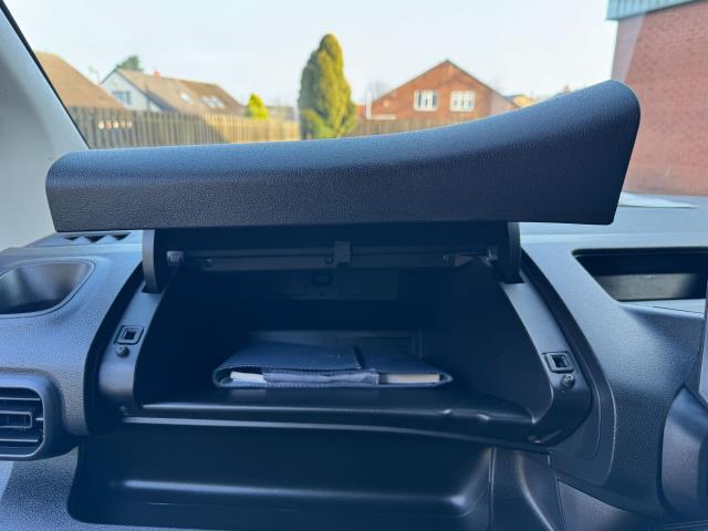 2021 Peugeot Partner 1000 1.5 Bluehdi 100 Professional Van Euro 6 (NV70NHA) Image 36