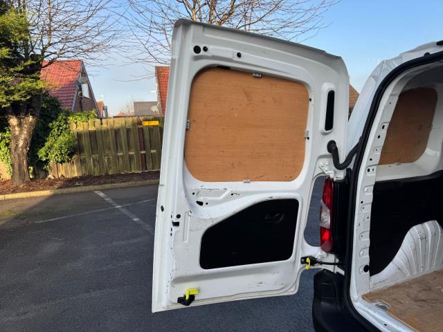 2021 Peugeot Partner 1000 1.5 Bluehdi 100 Professional Van Euro 6 (NV70NHA) Image 48