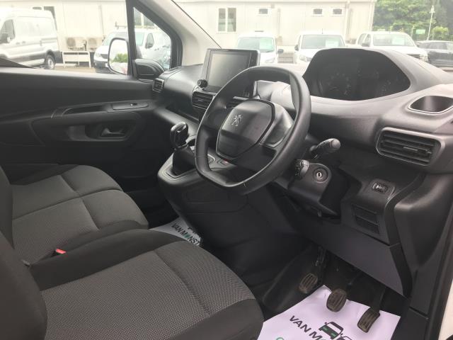 2021 Peugeot Partner 1000 1.5 Bluehdi 100 Professional Van (NV70OHF) Image 19