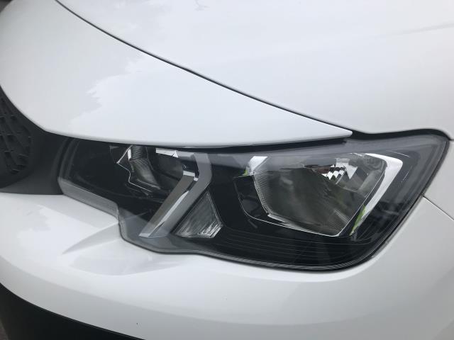 2021 Peugeot Partner 1000 1.5 Bluehdi 100 Professional Van (NV70OHF) Image 13