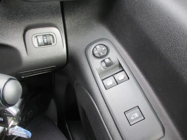 2021 Peugeot Partner 1000 1.5 Bluehdi 100 Professional Van (NV70OJG) Image 16