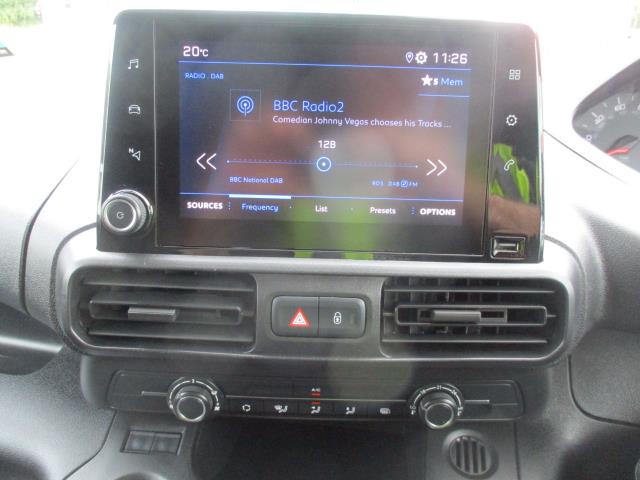 2021 Peugeot Partner 1000 1.5 Bluehdi 100 Professional Van (NV70OJG) Image 19