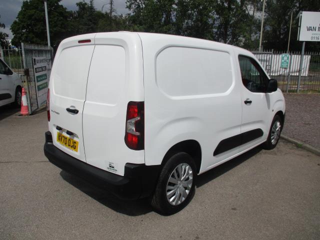 2021 Peugeot Partner 1000 1.5 Bluehdi 100 Professional Van (NV70OJG) Image 4