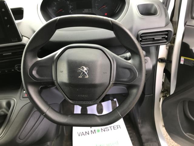 2021 Peugeot Partner 1000 1.5 Bluehdi 100 Professional Van (NV70OKH) Image 17