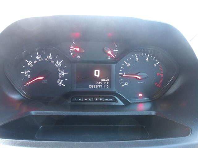 2021 Peugeot Partner 1000 1.5 Bluehdi 100 Professional Van (NV70OKL) Image 22