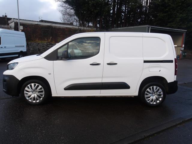 2021 Peugeot Partner 1000 1.5 Bluehdi 100 Professional Van (NV70OKL) Image 4