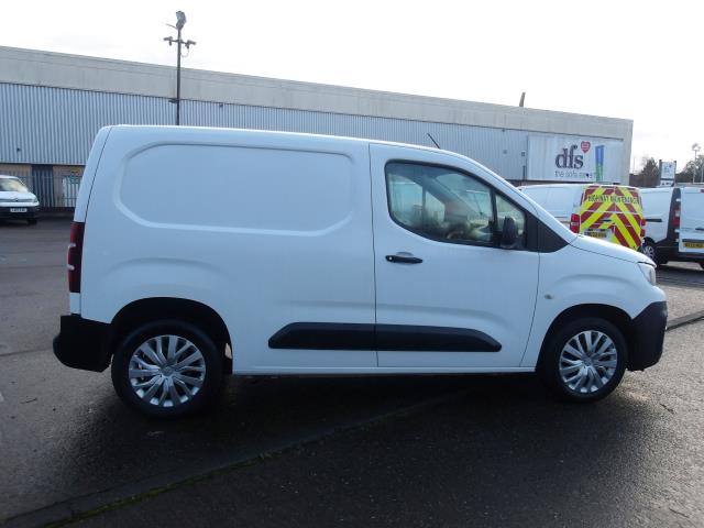 2021 Peugeot Partner 1000 1.5 Bluehdi 100 Professional Van (NV70OKL) Image 8