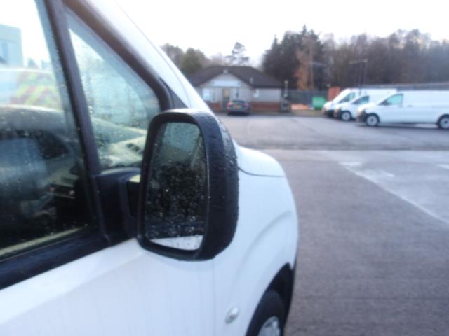 2021 Peugeot Partner 1000 1.5 Bluehdi 100 Professional Van (NV70OKL) Image 11