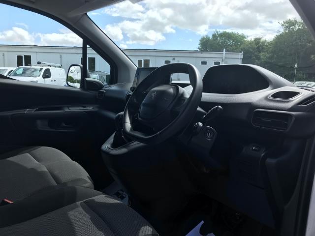 2021 Peugeot Partner 1000 1.5 Bluehdi 100 Professional Van (NV70OKO) Image 18