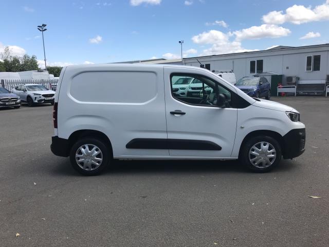 2021 Peugeot Partner 1000 1.5 Bluehdi 100 Professional Van (NV70OKO) Image 12