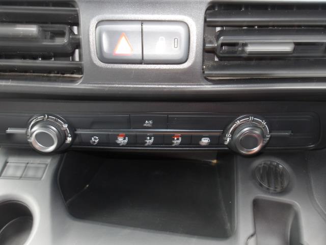 2021 Peugeot Partner 1000 1.5 Bluehdi 100 Professional Van (NV70OYZ) Image 28