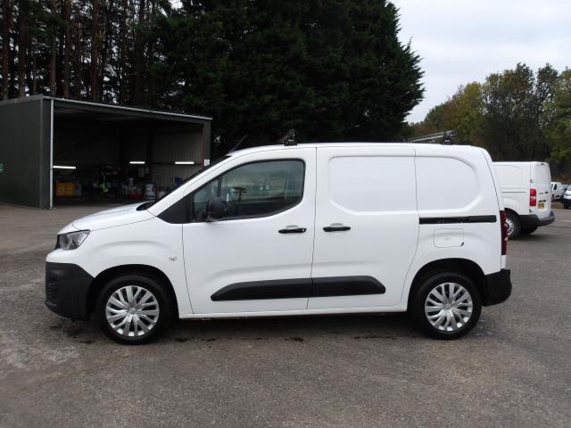 2021 Peugeot Partner 1000 1.5 Bluehdi 100 Professional Van (NV70OYZ) Image 4
