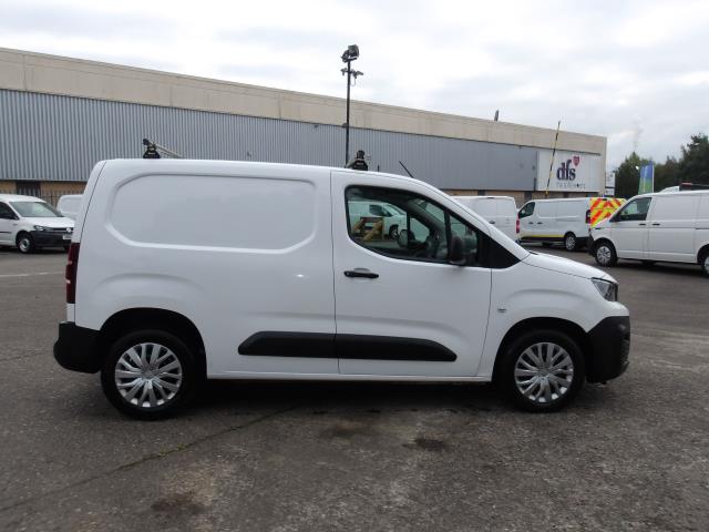 2021 Peugeot Partner 1000 1.5 Bluehdi 100 Professional Van (NV70OYZ) Image 8