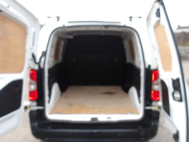 2021 Peugeot Partner 1000 1.5 Bluehdi 100 Professional Van (NV70OYZ) Image 19