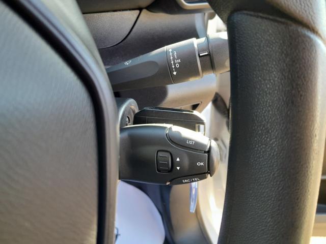 2021 Peugeot Partner 1000 1.5 Bluehdi 100 Professional Van (NV70OZG) Image 23