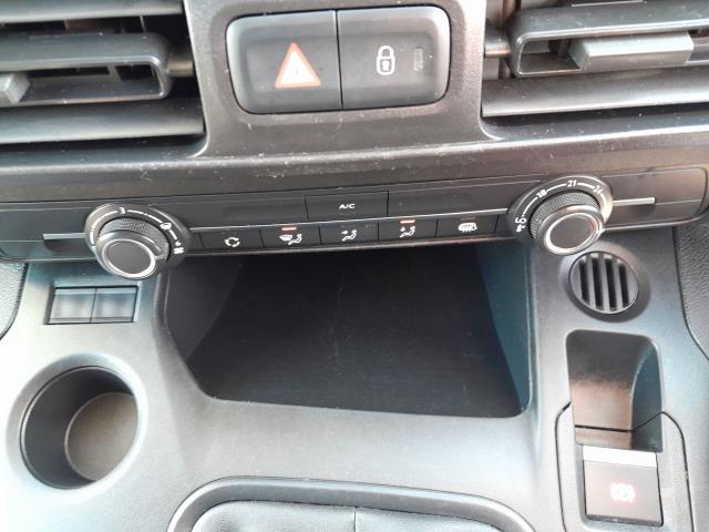 2021 Peugeot Partner 1000 1.5 Bluehdi 100 Professional Van (NV70OZG) Image 26