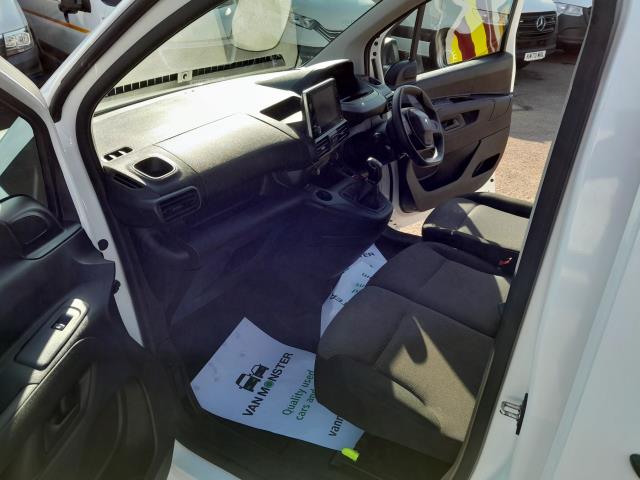 2021 Peugeot Partner 1000 1.5 Bluehdi 100 Professional Van (NV70OZG) Image 21