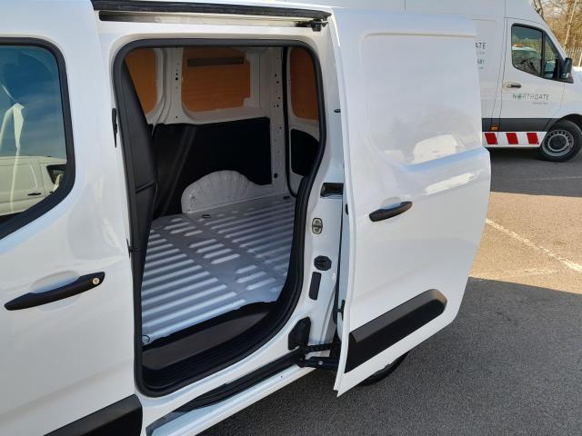 2021 Peugeot Partner 1000 1.5 Bluehdi 100 Professional Van (NV70OZG) Image 11