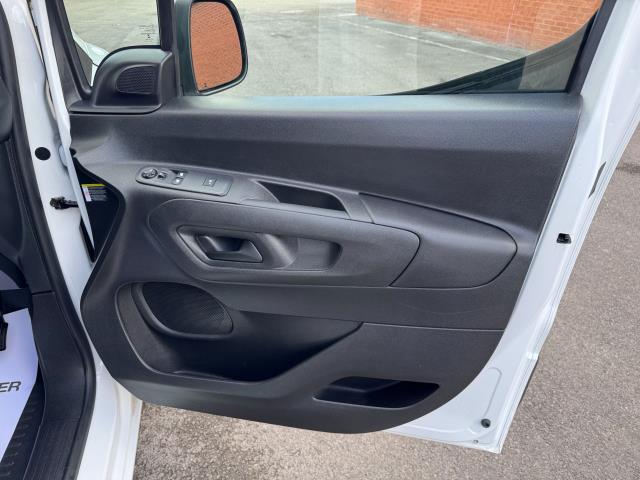 2021 Peugeot Partner 1000 1.5 Bluehdi 100 Professional Van EURO 6 (NV70PMU) Image 18
