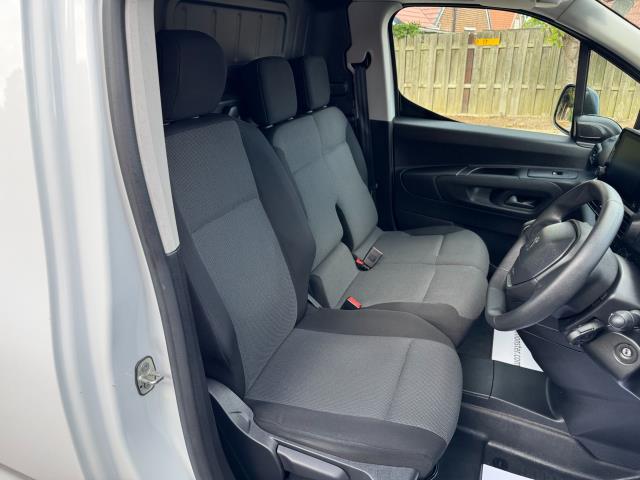 2021 Peugeot Partner 1000 1.5 Bluehdi 100 Professional Van EURO 6 (NV70PMU) Image 16