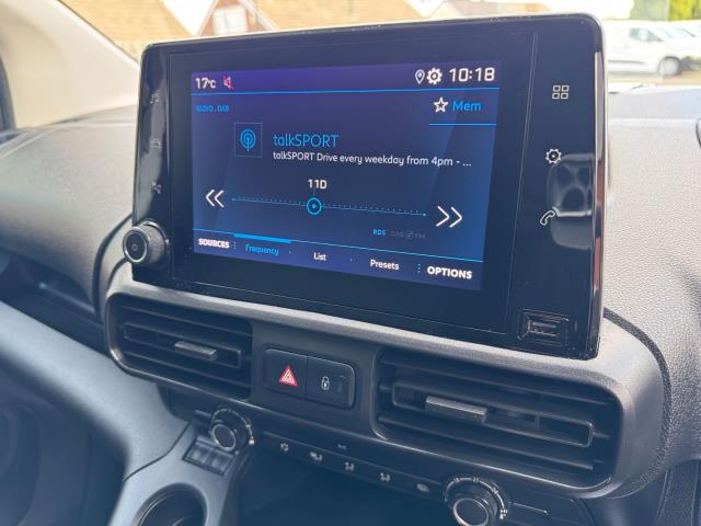 2021 Peugeot Partner 1000 1.5 Bluehdi 100 Professional Van EURO 6 (NV70PMU) Image 23
