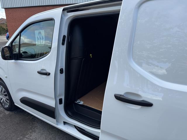 2021 Peugeot Partner 1000 1.5 Bluehdi 100 Professional Van EURO 6 (NV70PMU) Image 39
