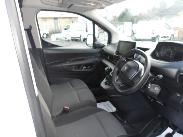 2021 Peugeot Partner 1000 1.5 Bluehdi 100 Professional Van (NV70PMX) Image 19