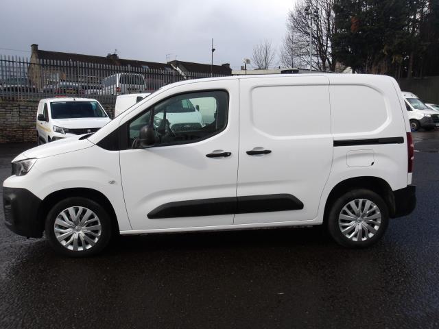 2021 Peugeot Partner 1000 1.5 Bluehdi 100 Professional Van (NV70PMX) Image 4