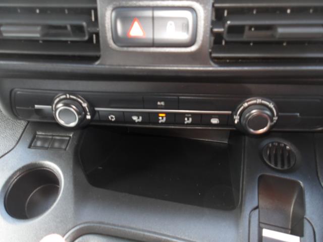 2021 Peugeot Partner 1000 1.5 Bluehdi 100 Professional Van (NV70PMX) Image 27