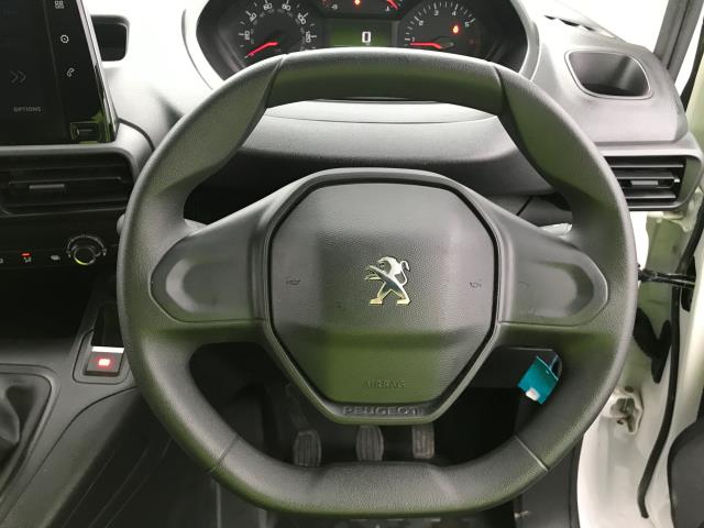 2021 Peugeot Partner L1 1000 1.5BLUE HDI 100PS PROFESSIONAL EURO 6 (NV70PNF) Image 17