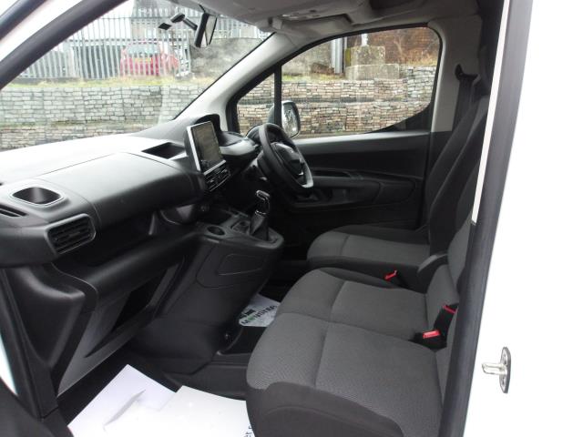 2021 Peugeot Partner 1000 1.5 Bluehdi 100 Professional Van (NV70PNK) Image 14