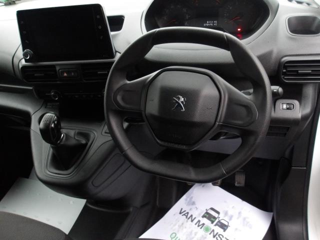 2021 Peugeot Partner 1000 1.5 Bluehdi 100 Professional Van (NV70PNK) Image 20