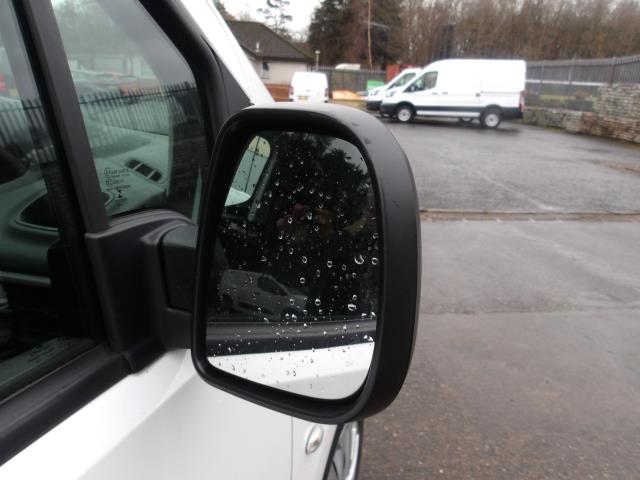 2021 Peugeot Partner 1000 1.5 Bluehdi 100 Professional Van (NV70PNK) Image 17