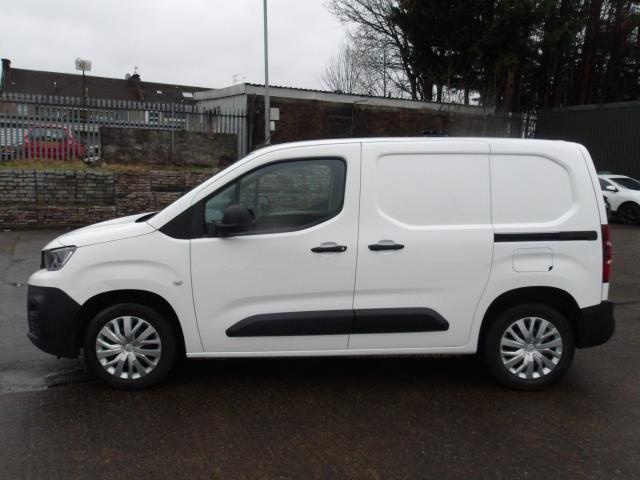 2021 Peugeot Partner 1000 1.5 Bluehdi 100 Professional Van (NV70PNK) Image 4