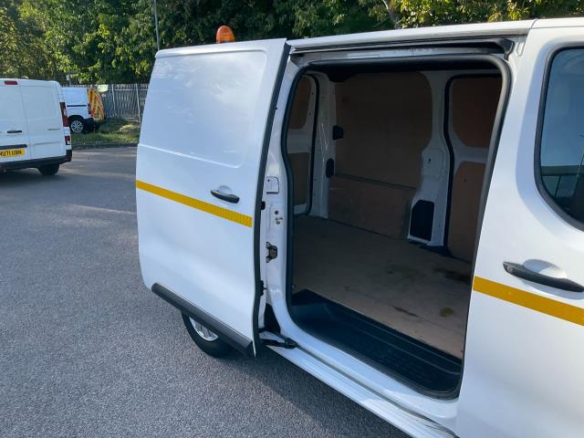 2021 Peugeot Expert 1400 2.0 Bluehdi 120 Professional Van (NV70RNN) Image 16