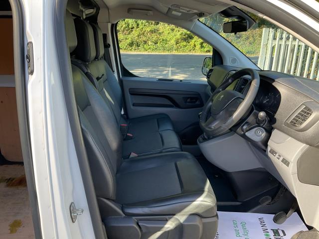 2021 Peugeot Expert 1400 2.0 Bluehdi 120 Professional Van (NV70RNN) Image 18