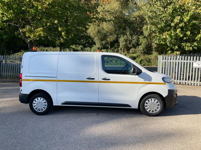 2021 Peugeot Expert 1400 2.0 Bluehdi 120 Professional Van (NV70RNN) Image 15