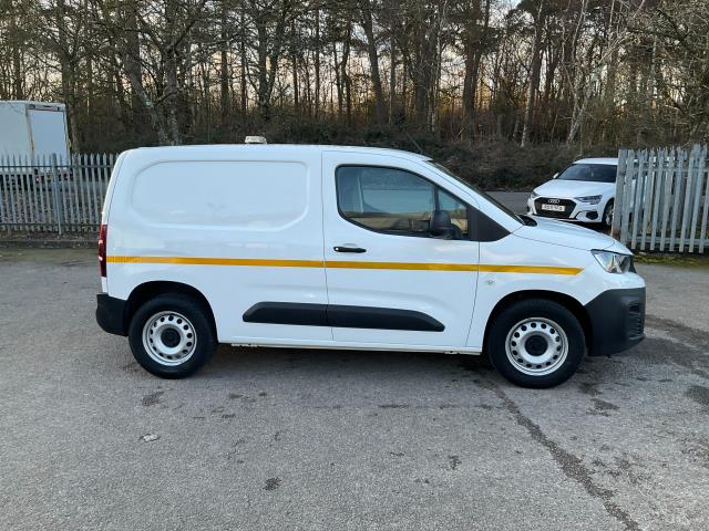2021 Peugeot Partner 1000 1.5 Bluehdi 100 Grip Van (NV70SVW) Image 14