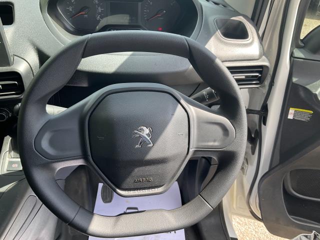 2021 Peugeot Partner 1000 1.5 Bluehdi 100 Grip Van (NV70SWY) Image 17