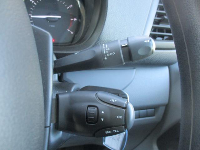 2021 Peugeot Expert 1400 2.0 Bluehdi 120 Professional Van (NV70TBZ) Image 18